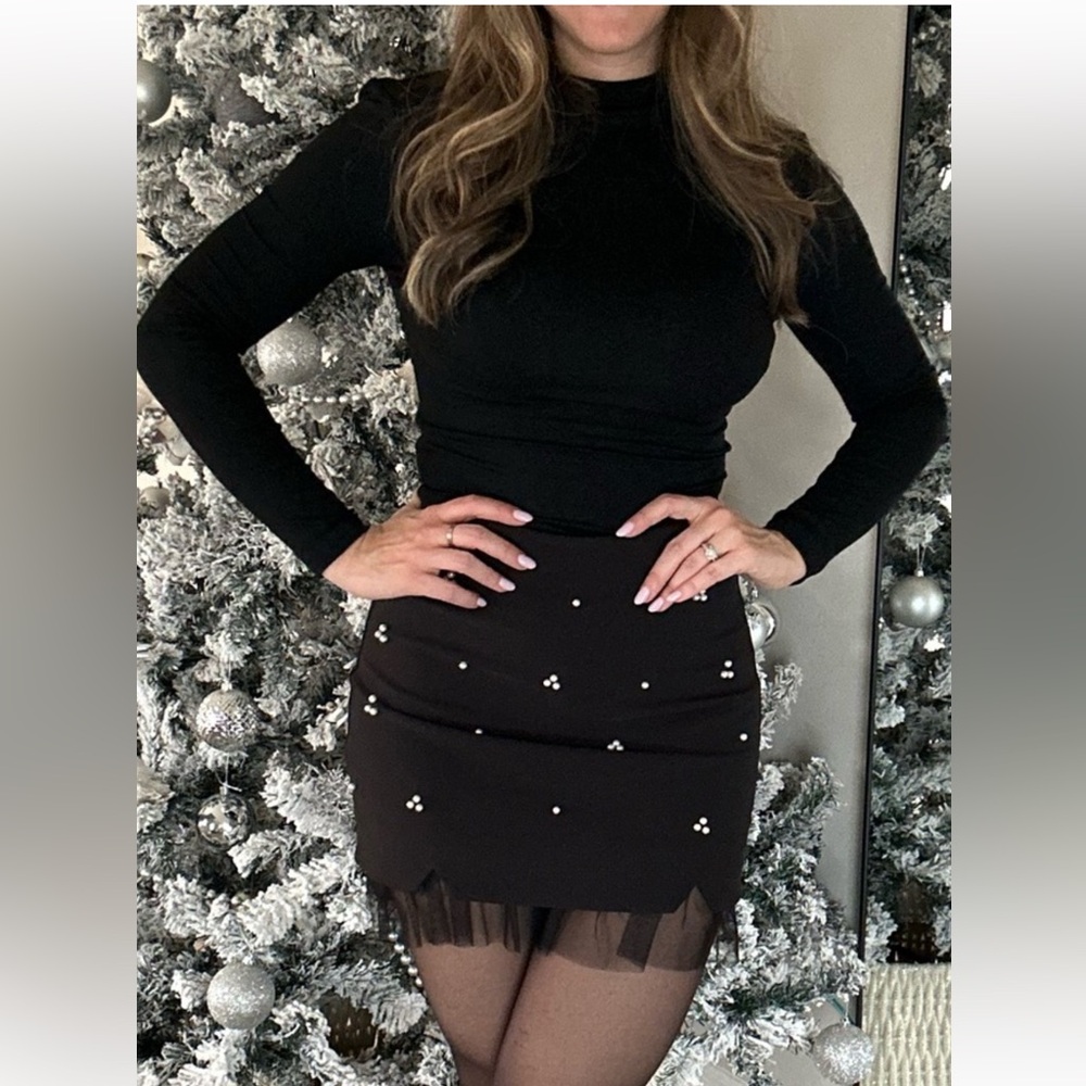 Pearl embellished black mini skirt with ruffle hem mesh detail - Picture 6 of 6